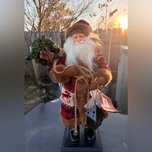 18” Woodland Santa Claus Holiday Figurine
